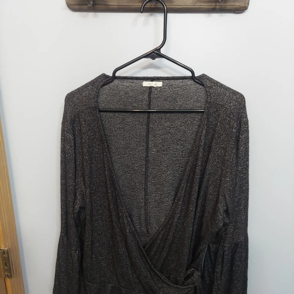 Maurice’s wrap sweater gray bell sleeves adjustable XL soft - Picture 2 of 9